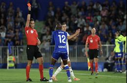 Hậu vệ Getafe ‘tự hủy’ với thẻ đỏ sau 37 giây vào sân